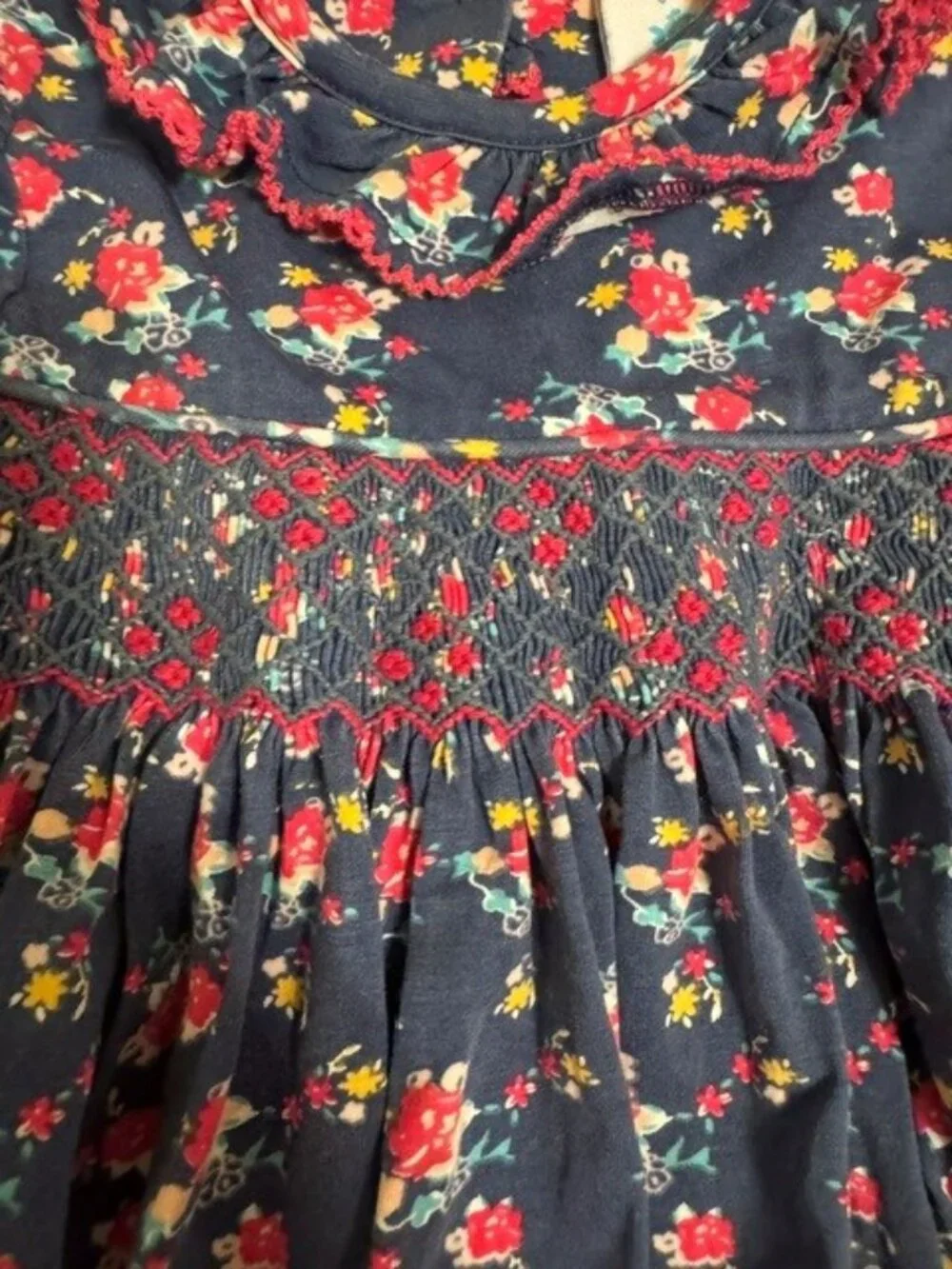 STITCHY FISH BLUE BUBBLE W/SMOCKED FLOWERS SIZE 9 MONTHS